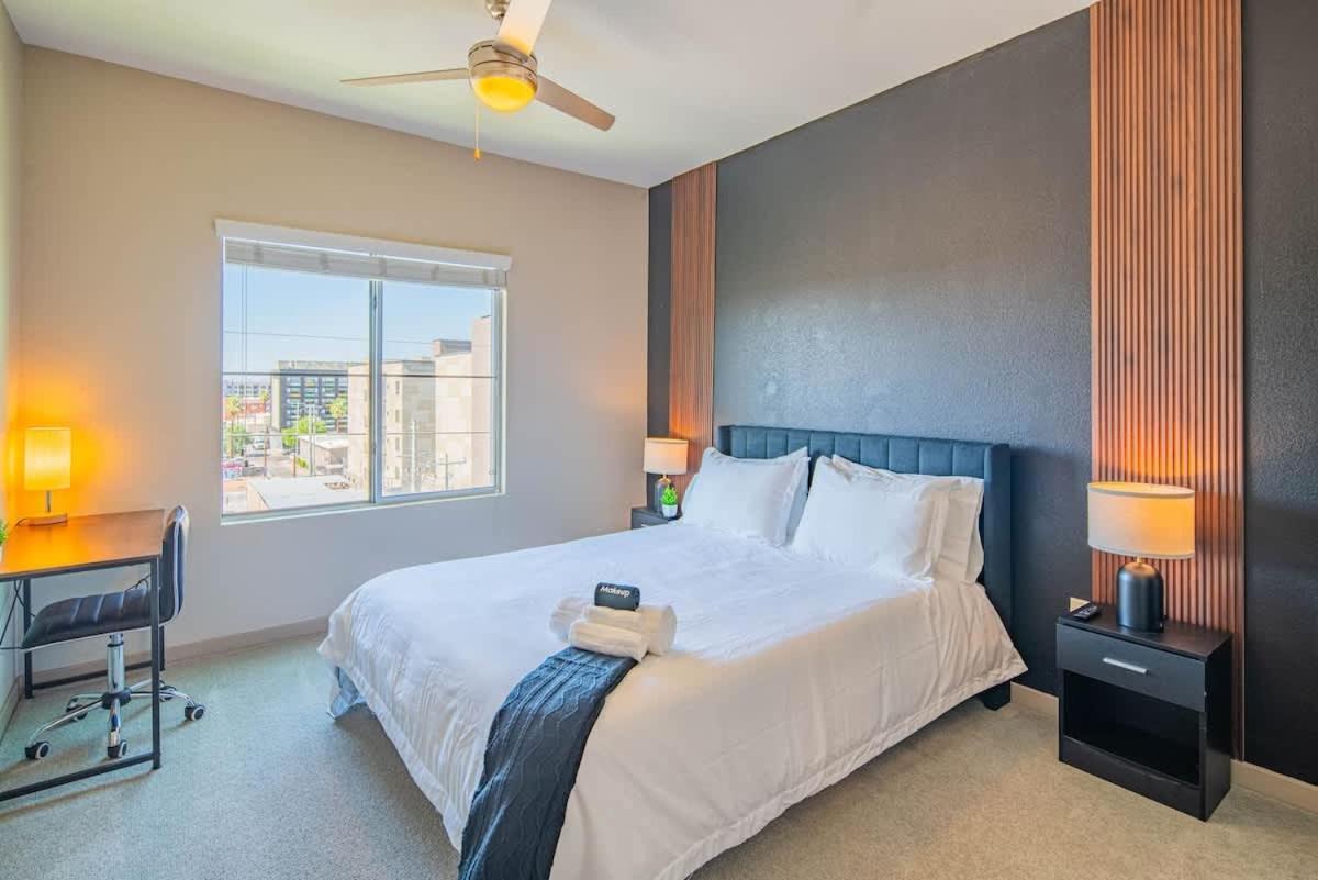 Comfy 2bd Dt - Balcony, Gym, W-d, Parking - Sleeps 8 Apartment *